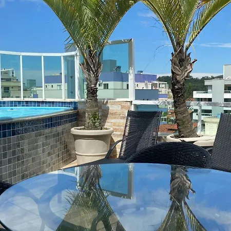 Cobertura com piscina em Bombinhas SC-2